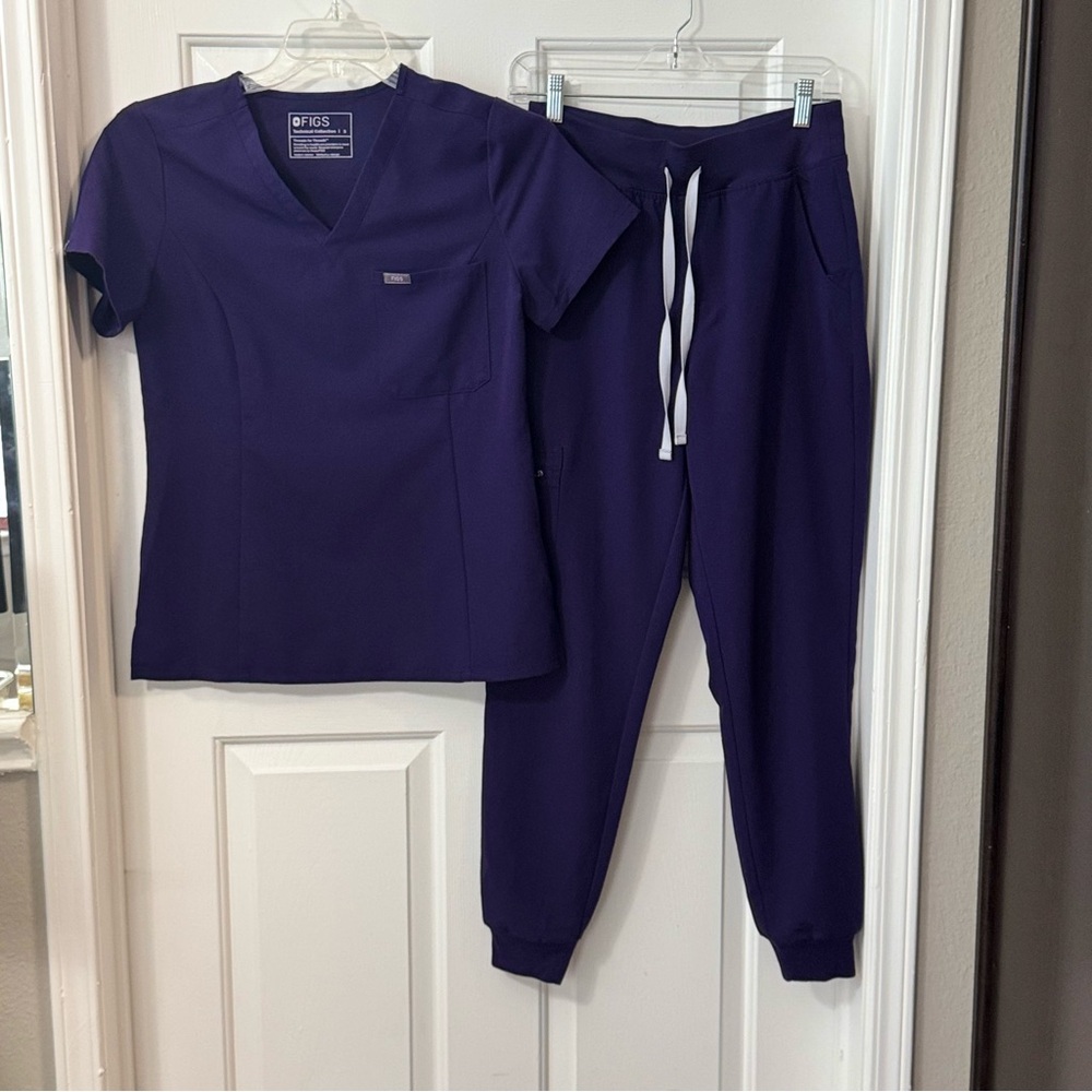 Figs Women's Scrub Set in Deep Purple